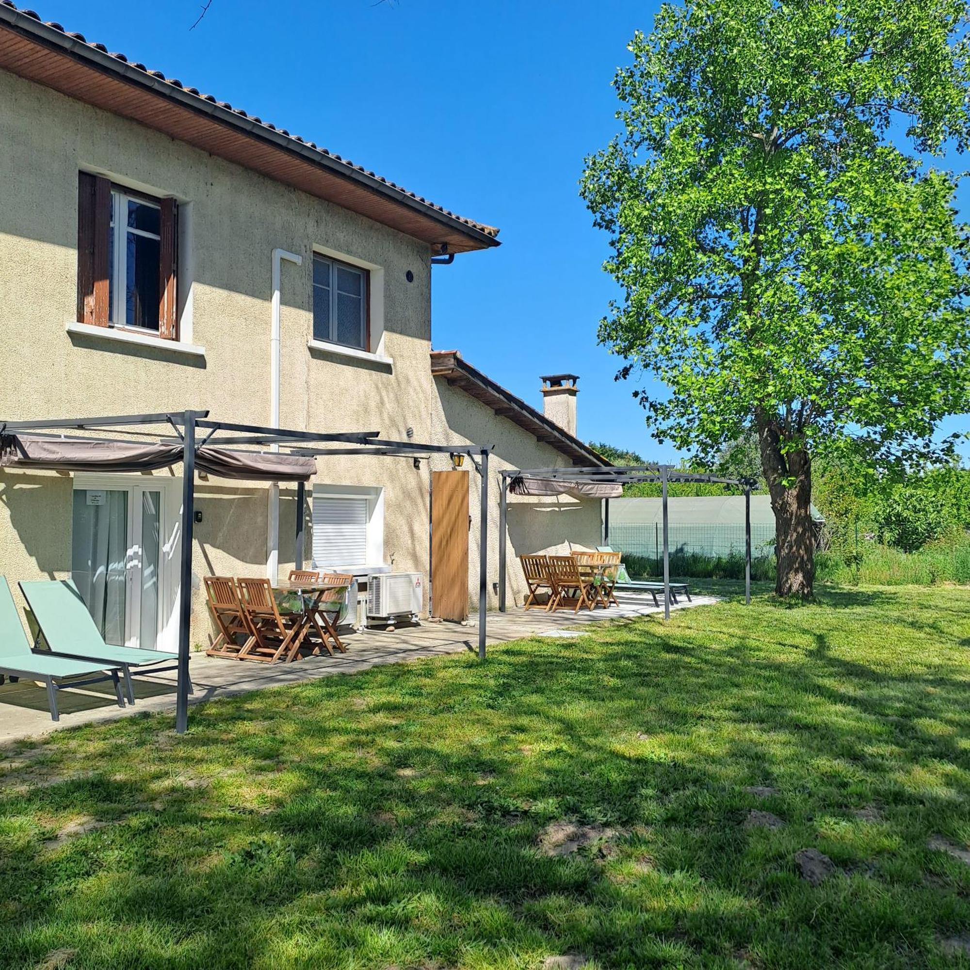 Gites De L'Akwaba Buzet-sur-Baise Esterno foto